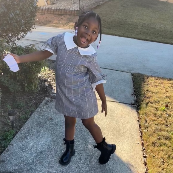 Shein kids, girls size 6Y black‎ plaid, flounce sleeve, collared dress. - Picture 6 of 6